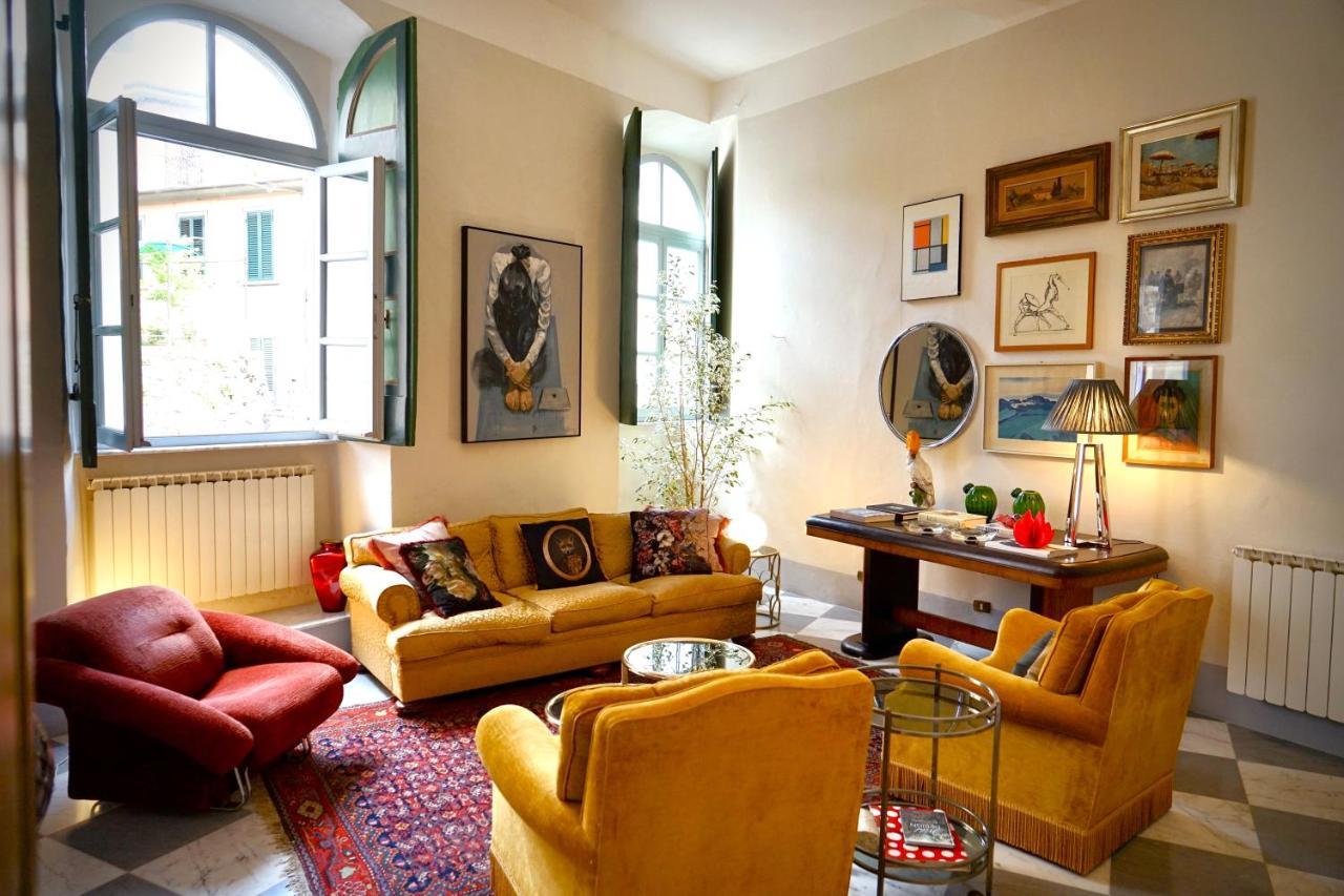 Luxury Apartment Angelio Barga Bagian luar foto