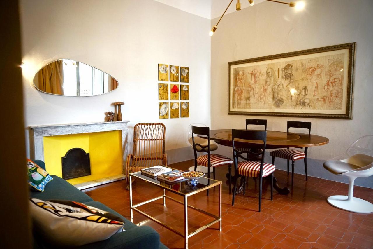 Luxury Apartment Angelio Barga Bagian luar foto
