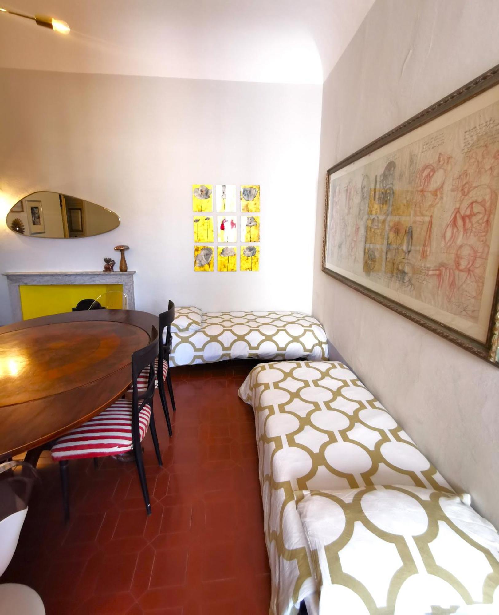 Luxury Apartment Angelio Barga Bagian luar foto