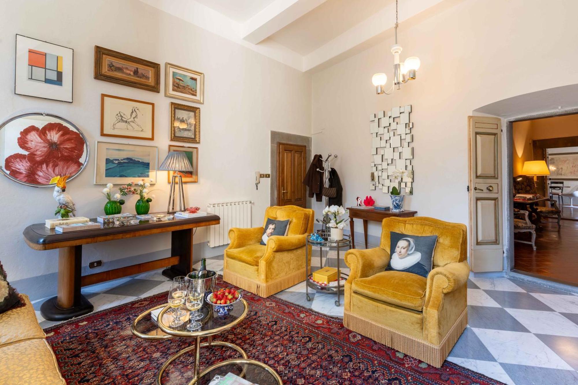 Luxury Apartment Angelio Barga Bagian luar foto