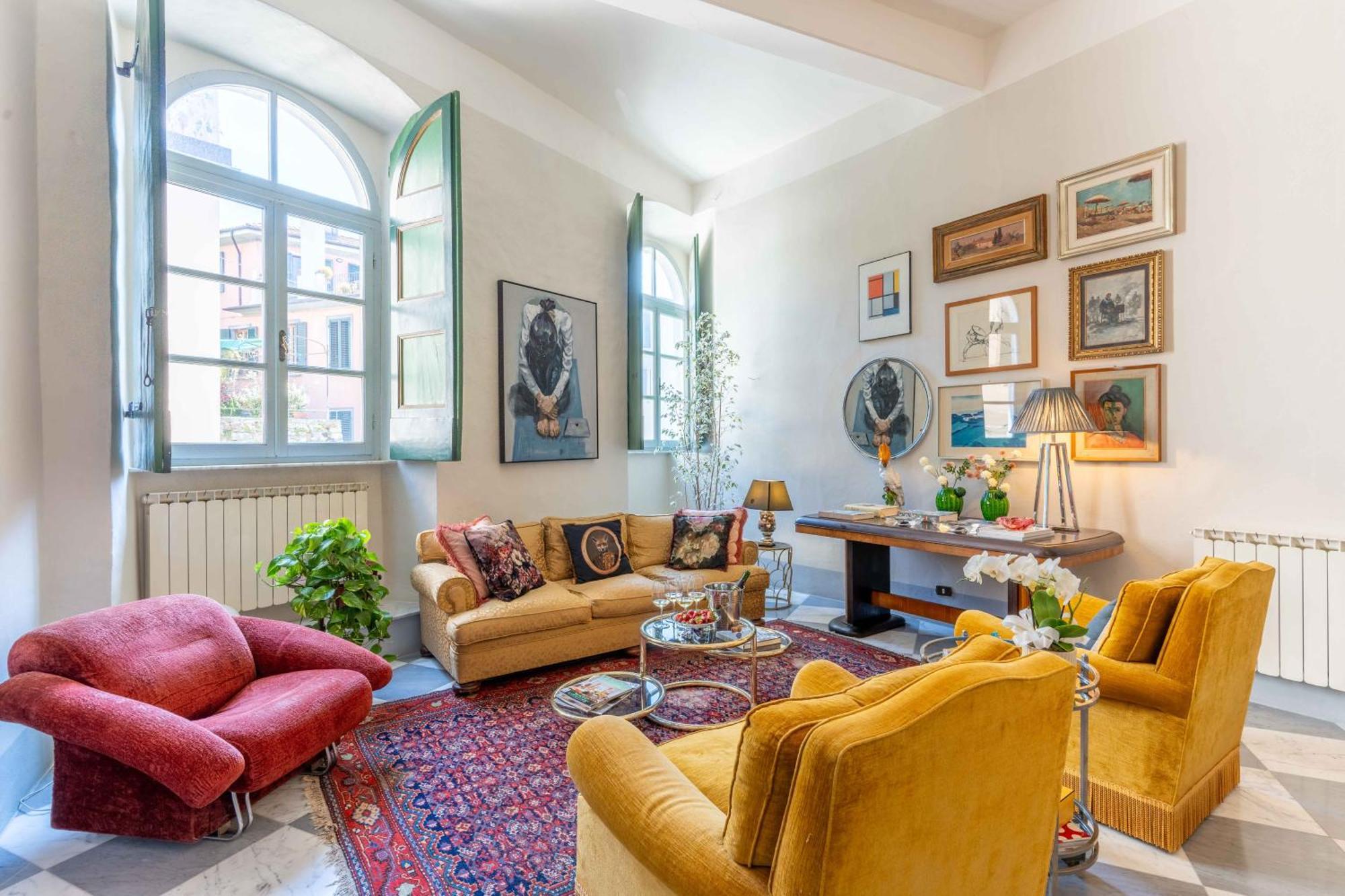 Luxury Apartment Angelio Barga Bagian luar foto